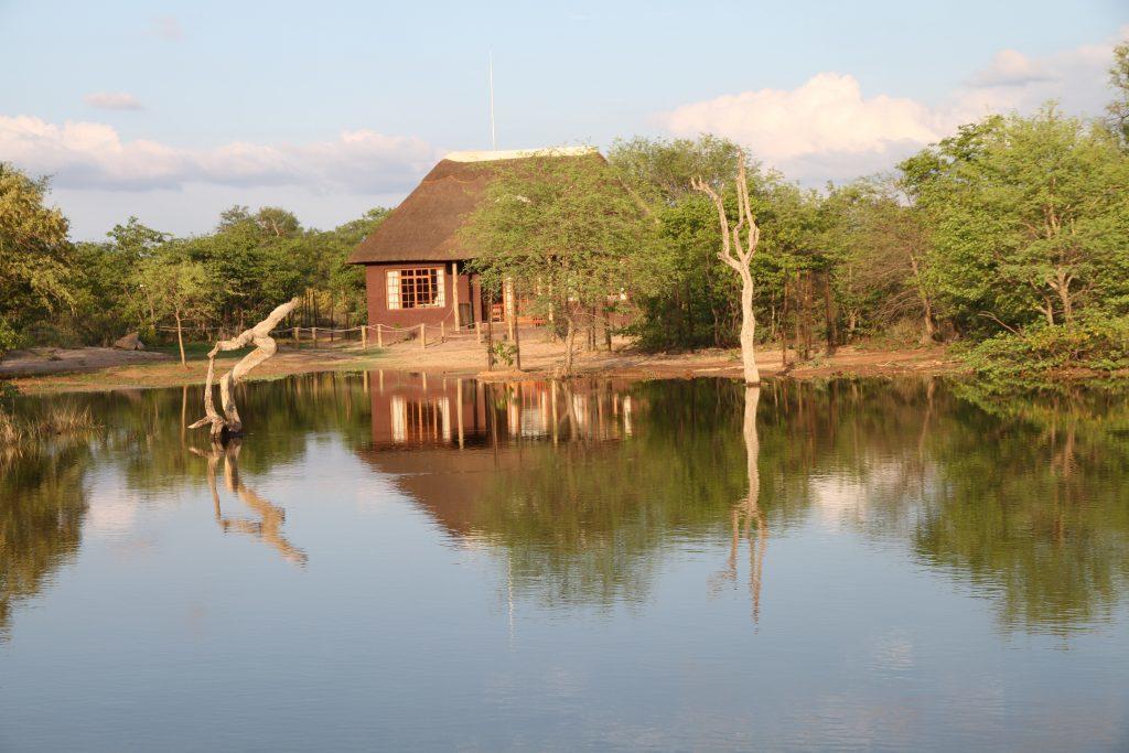 Suricata Retreat Villa Mathathane Exterior photo